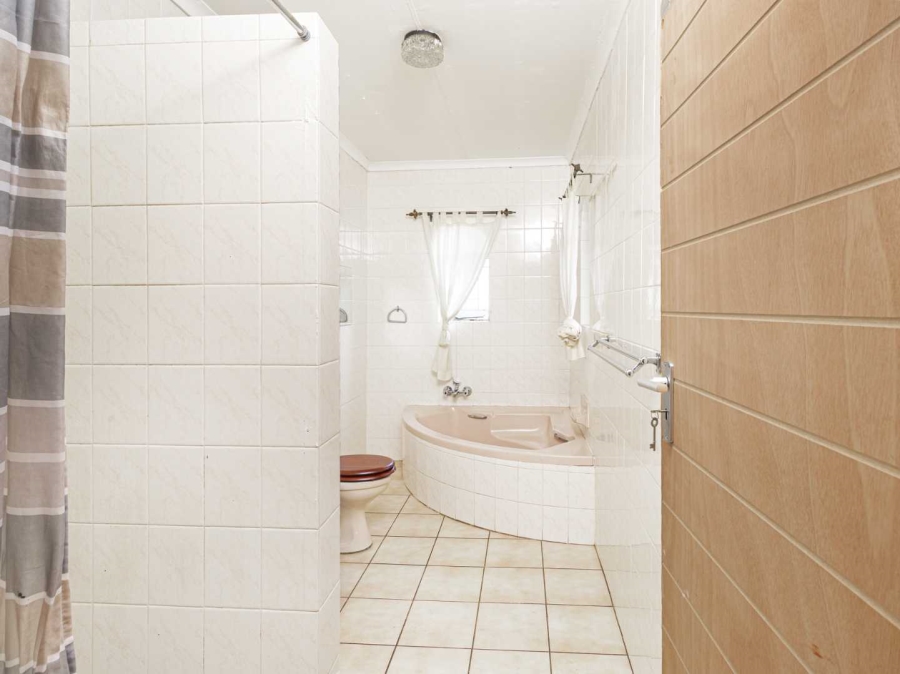 4 Bedroom Property for Sale in Schoemansville North West